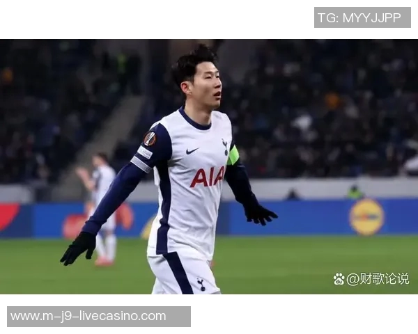 天下足球传奇之路:那些改变历史的球员与瞬间 天下足球传奇之路:那些改变历史的球员与瞬间