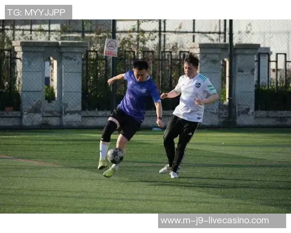 武汉业余足球队奋勇拼搏展现青春风采助力社区体育发展 武汉业余足球队奋勇拼搏展现青春风采助力社区体育发展